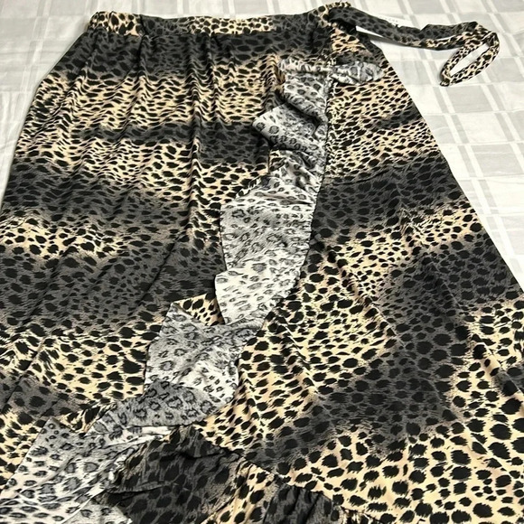 Vintage NWT skirt,faux wrap,animal print,Ruching , ruffles,boho,gypsy,flowy, - Picture 12 of 12